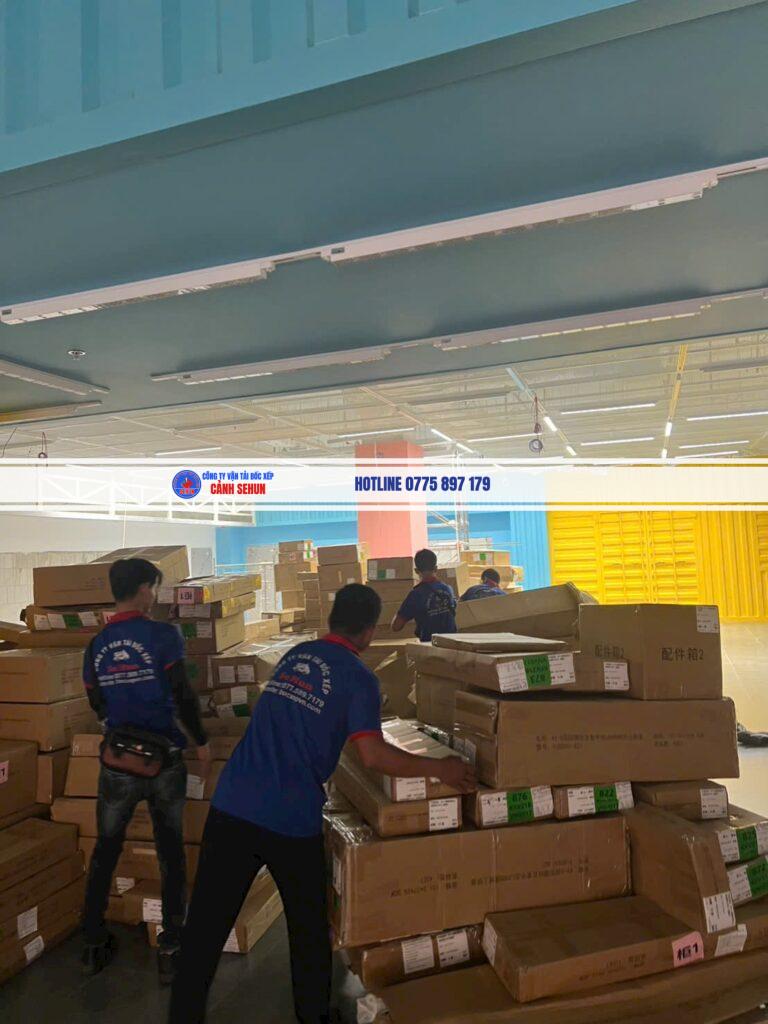 Dịch Vụ Bốc Xếp Tân An Uy Tín, Có Mặt Nhanh 24/7 3 Dịch vụ bốc xếp Tân An của Sehun: phủ khu vực trung tâm thương mại, văn phòng, KCN Tân An 1-2, có mặt sau 10-30 phút