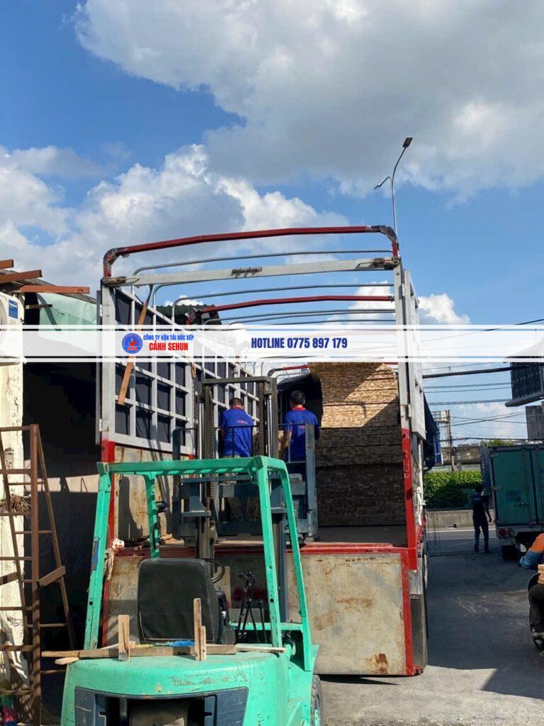 Dịch Vụ Bốc Vác Bình Chánh Uy Tín, Có Mặt Nhanh 24/7 13 Dịch vụ bốc vác Bình Chánh của Sehun: phủ KCN Lê Minh Xuân, Vĩnh Lộc, khu dân cư đông đúc nhất TP.HCM, có mặt sau 10-30 phút. Gọi 0775 897 179.