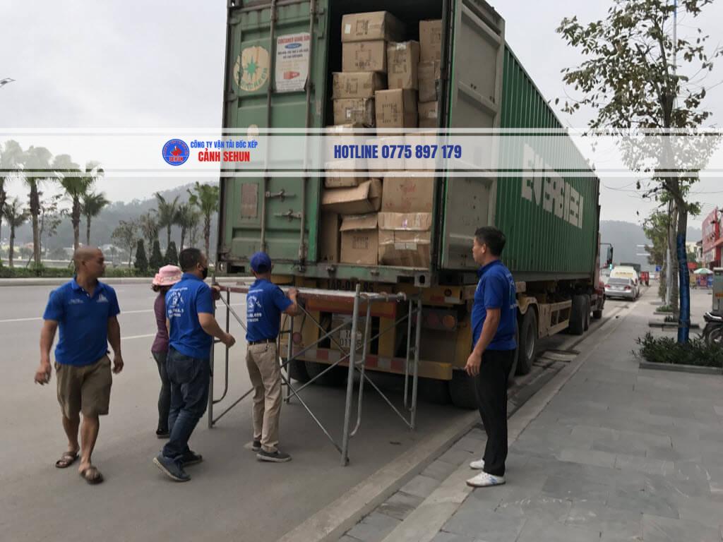 Bốc xếp hàng hóa an toàn không chỉ là kỹ thuật cá nhân mà còn là nghĩa vụ pháp lý của doanh nghiệp: huấn luyện, nội quy, thẻ an toàn. Gọi 0775 897 179.