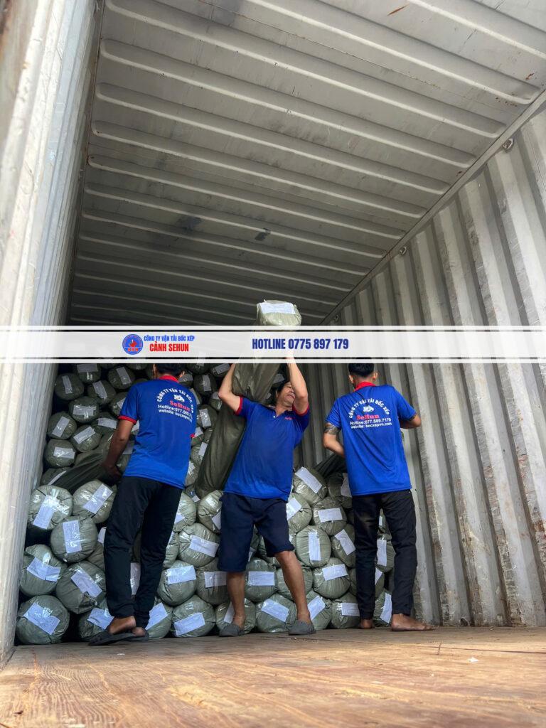 Cách bốc xếp hàng lên xe tải nhỏ, xe ba gác khi tự chuyển nhà: chọn xe đúng hẻm, sắp xếp tiết kiệm không gian. Sehun hỗ trợ khi cần thêm người. Gọi 0775 897 179.