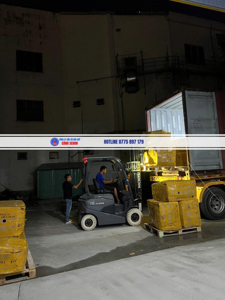Dịch Vụ Cho Thuê Xe Nâng — So Sánh Xe Tay, Điện, Dầu