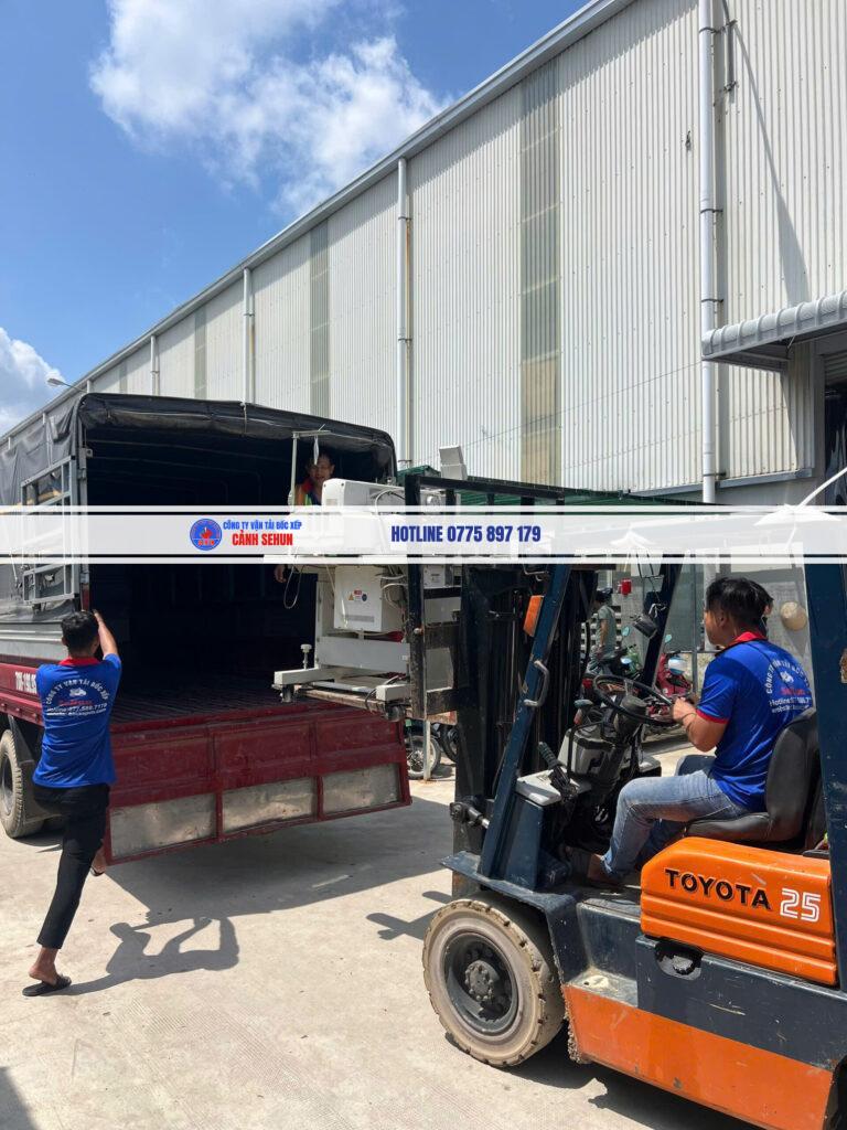 Dịch Vụ Cho Thuê Xe Nâng — So Sánh Xe Tay, Điện, Dầu