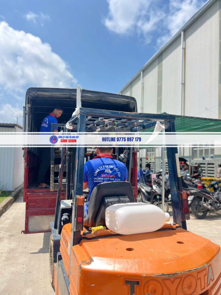  Cho Thuê Xe Nâng TPHCM — Xe Nâng Hàng, Xe Nâng Người, Có Người Vận Hành