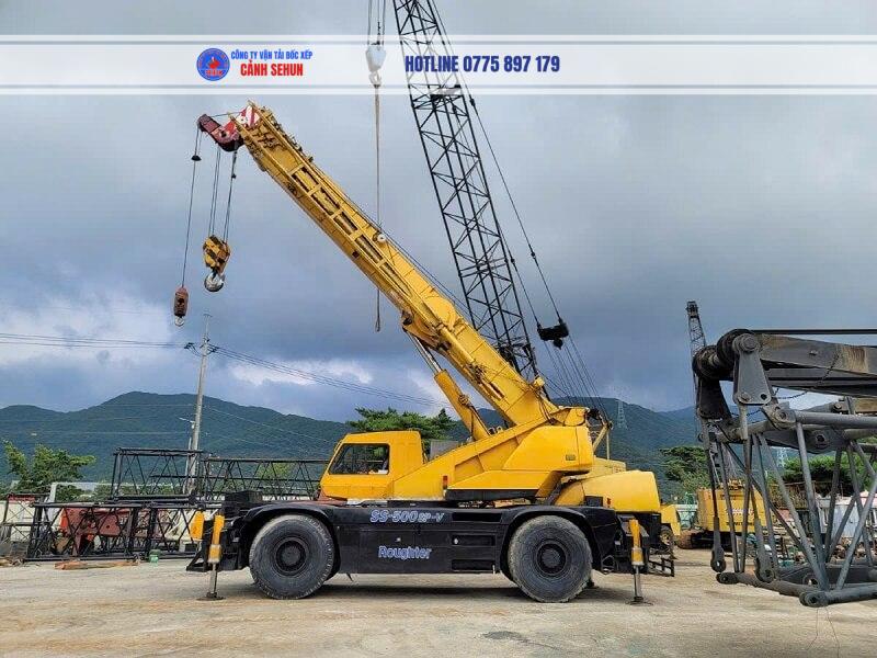 Cho Thuê Xe Cẩu Hàng — Khi Nào Cẩu, Khi Nào Dùng Xe Nâng?